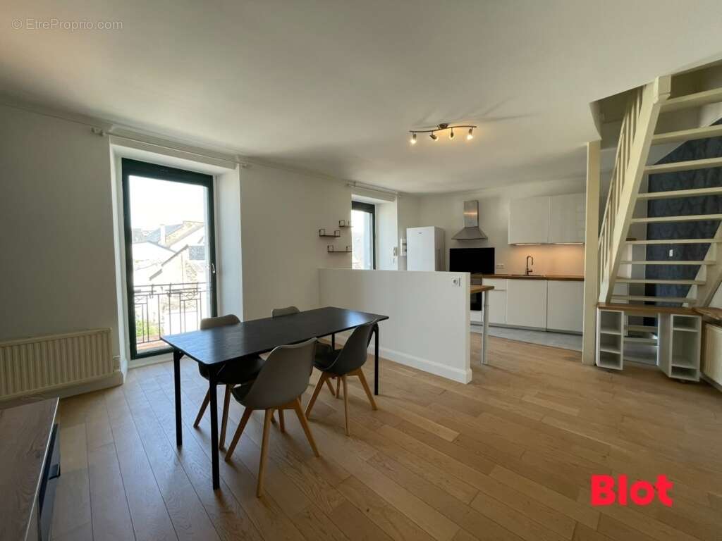 Appartement à BAIN-DE-BRETAGNE