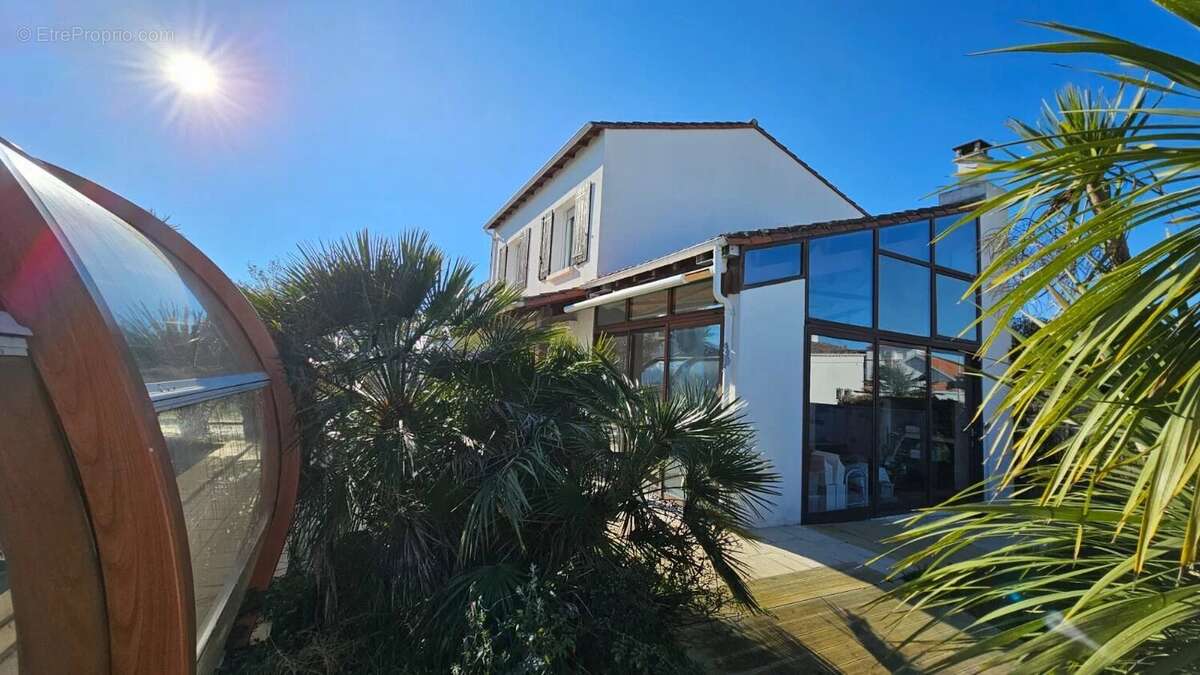 Maison à SAINT-GEORGES-DE-DIDONNE