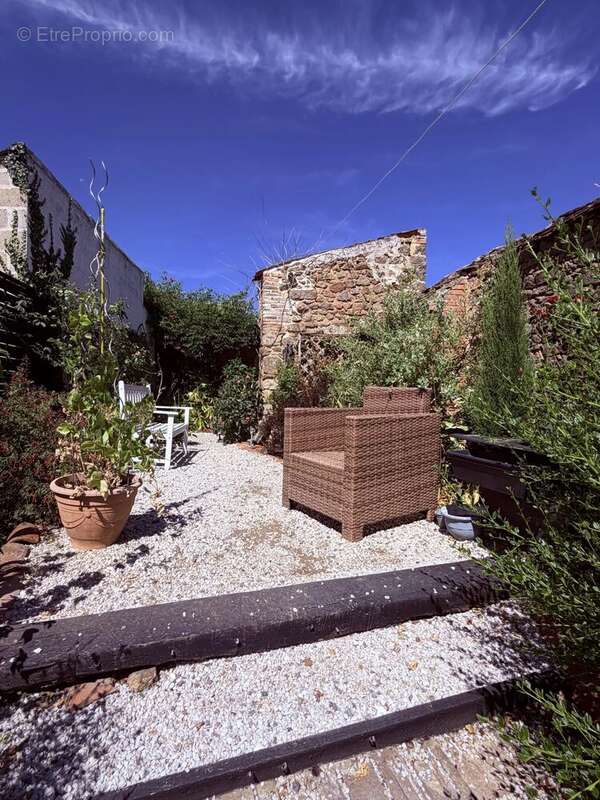 Appartement à MAGNAC-LAVAL