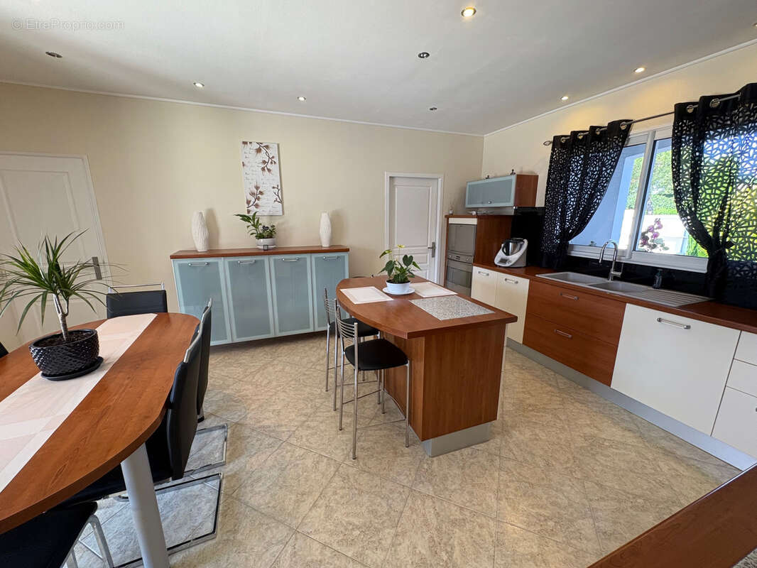 Maison à PECHBONNIEU