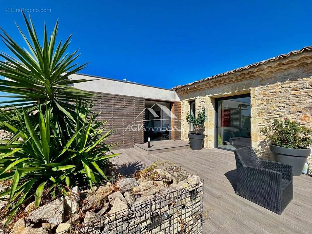 Propriété de caractère de 320 m² - 4 chambres - proche Nîmes - photo 11
