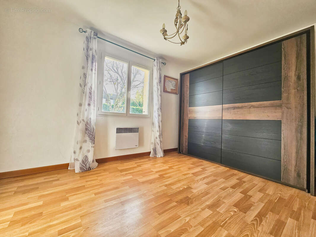 Maison à BONNAC-LA-COTE