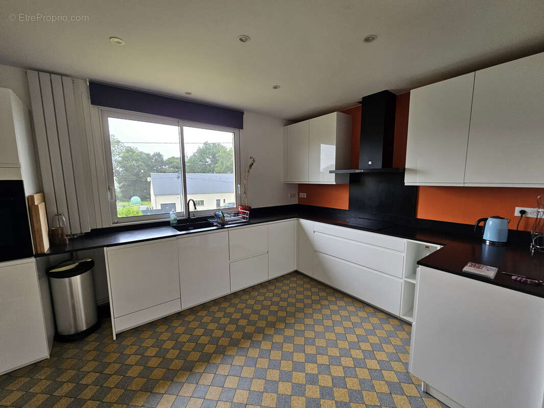 Maison à SAINT-JEAN-DES-CHAMPS