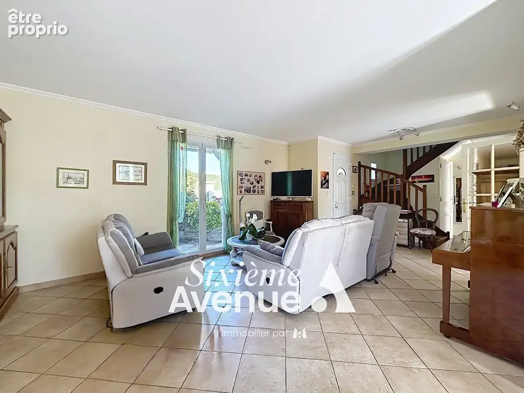 Maison Décines-Charpieu 5 pièces 115 m² - photo 4