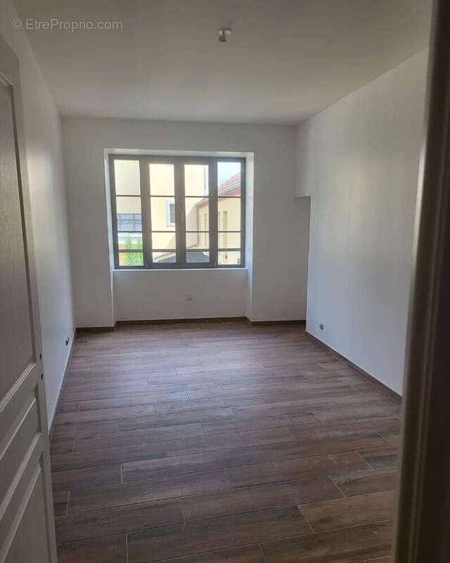 Appartement à BYANS-SUR-DOUBS
