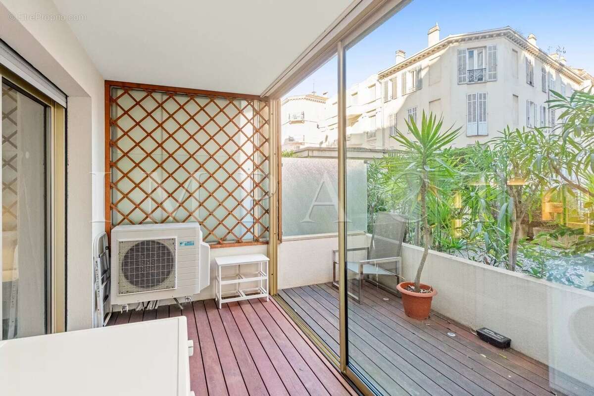 Appartement à CANNES