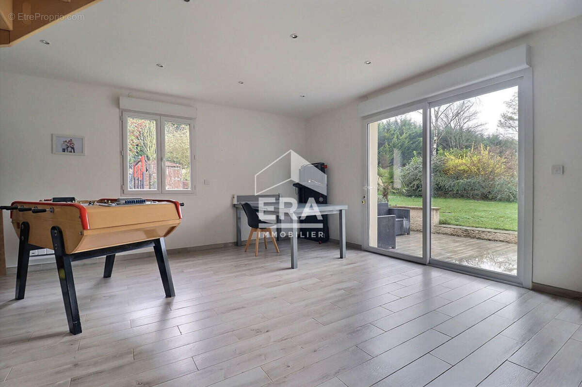 Maison à AUVERS-SAINT-GEORGES