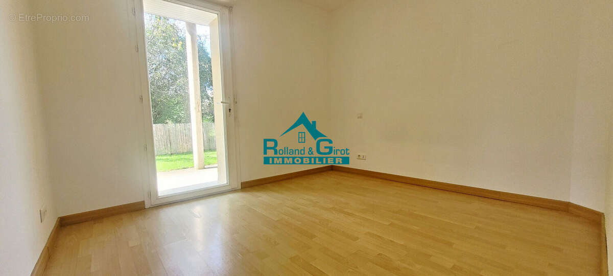 Appartement à SAINT-MEDARD-SUR-ILLE