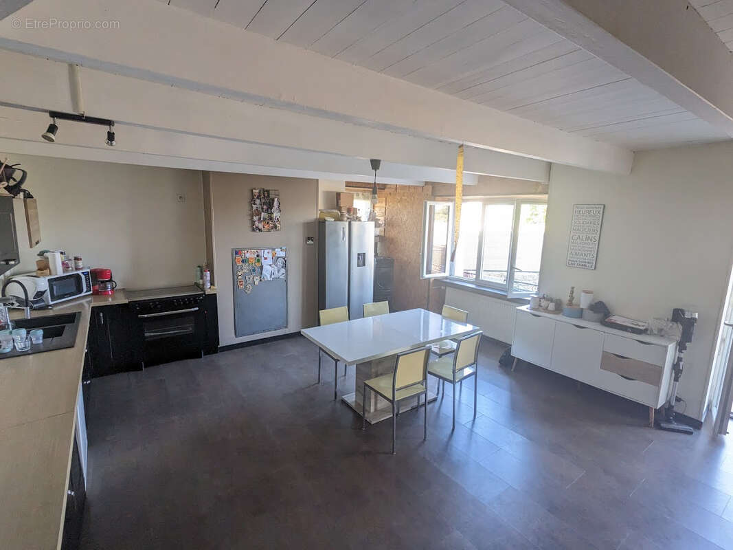 À vendre : Maison de caractère en pierre à la campagne - photo 7