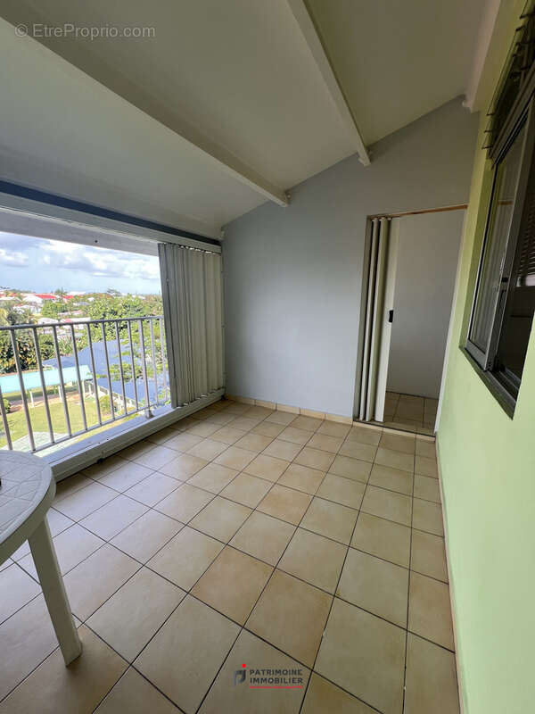 Appartement à BAIE-MAHAULT