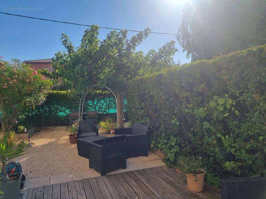 Appartement à SAINT-CYR-SUR-MER