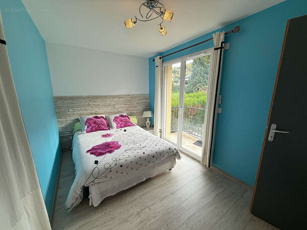 Maison à SAINT-CERGUES