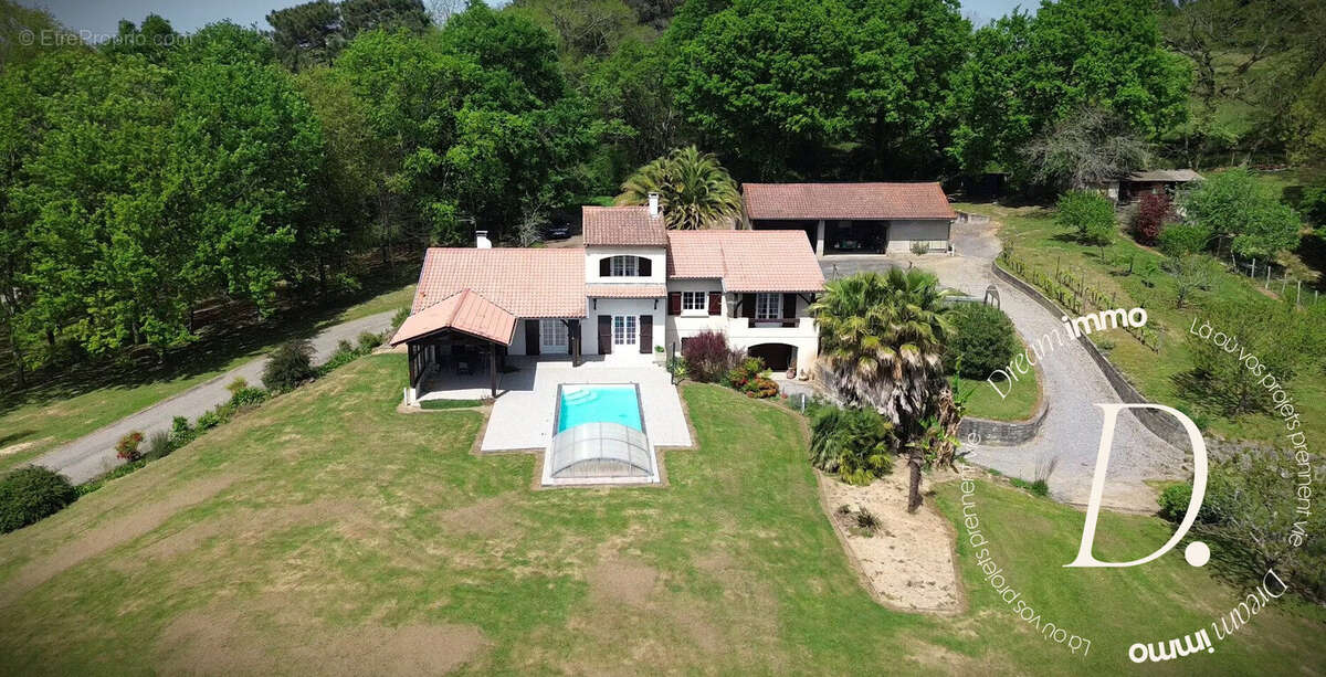 Maison à SAINTE-MARIE-DE-GOSSE