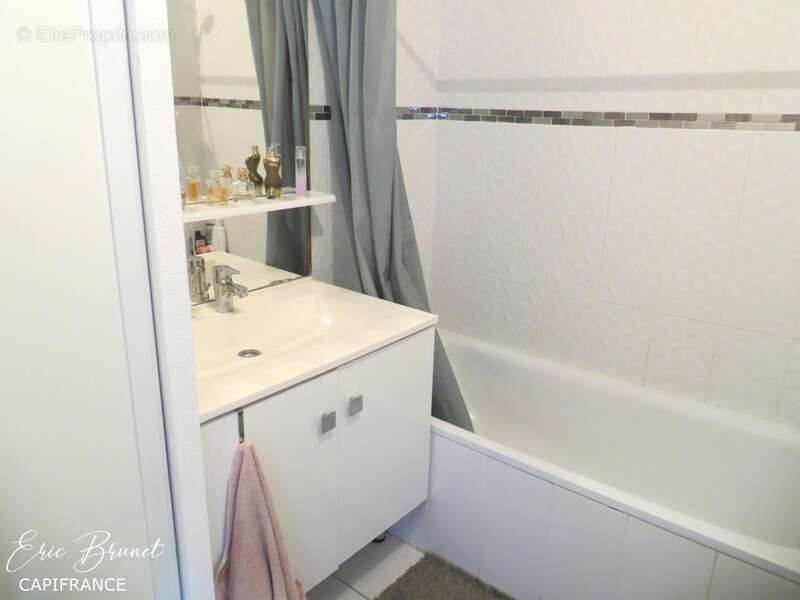 ANDERNOS-LES-BAINS - appartement T2 occupé - 1er et dernier étage - avec parking - photo 5