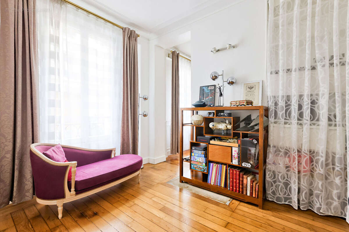 Appartement à PARIS-7E