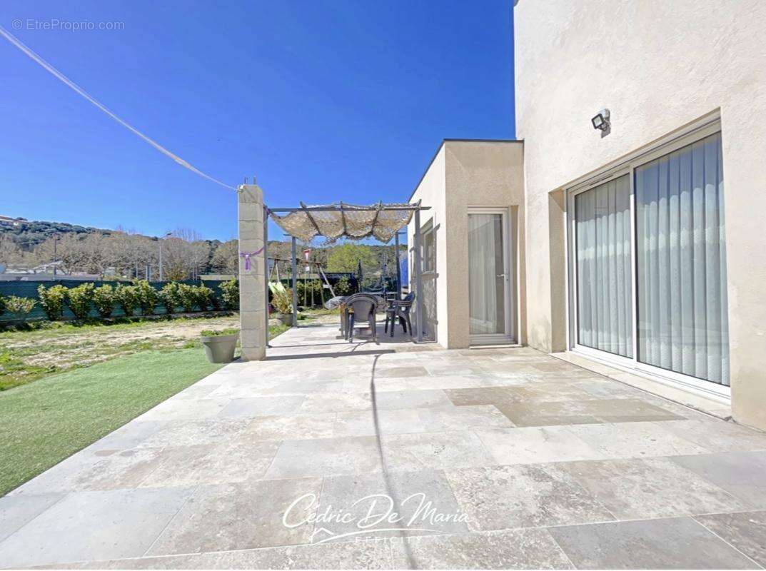 Maison à GINASSERVIS