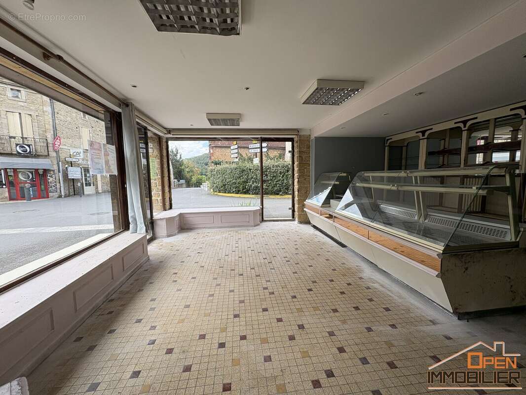 Appartement 230 m² à Saint-Julien-De-Lampon  - photo 17
