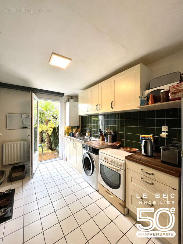 Maison à SAINT-AVE
