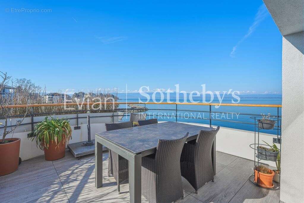 Appartement à EVIAN-LES-BAINS
