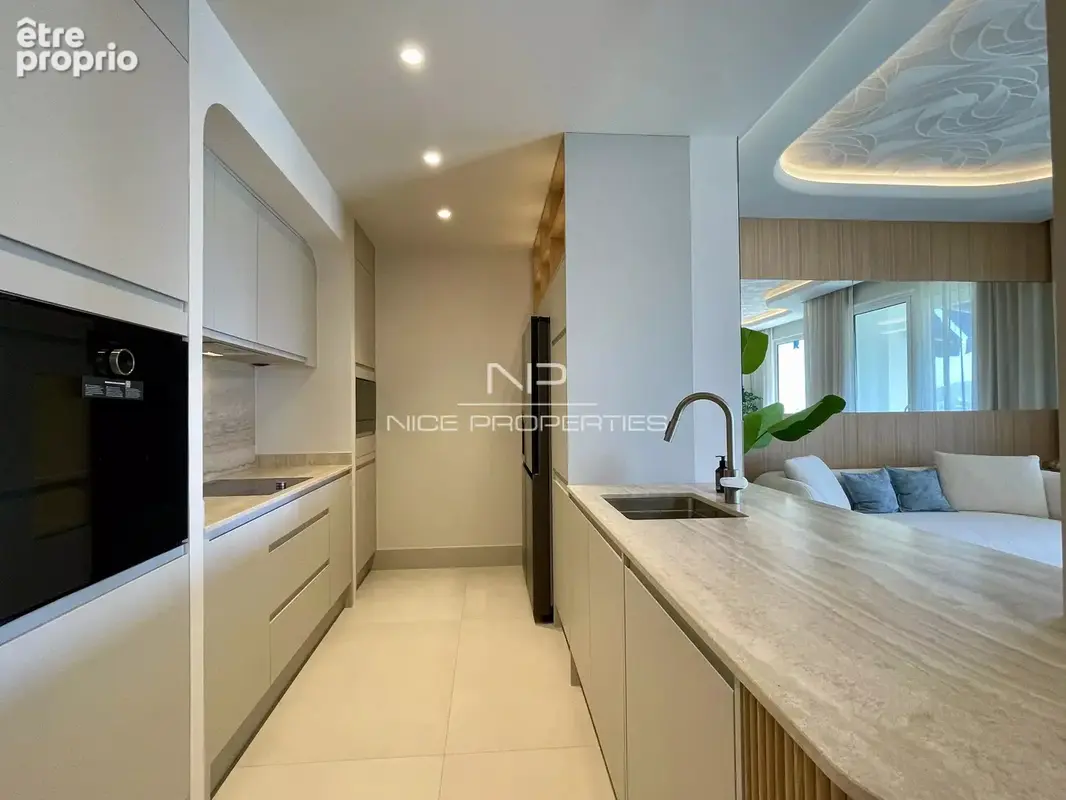 Cannes, appartement sur la Croisette, vue mer et port - photo 13