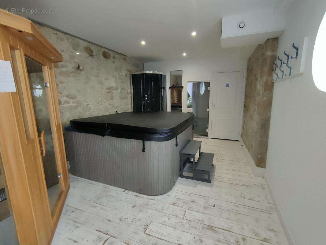 Maison à MORTAGNE-SUR-SEVRE