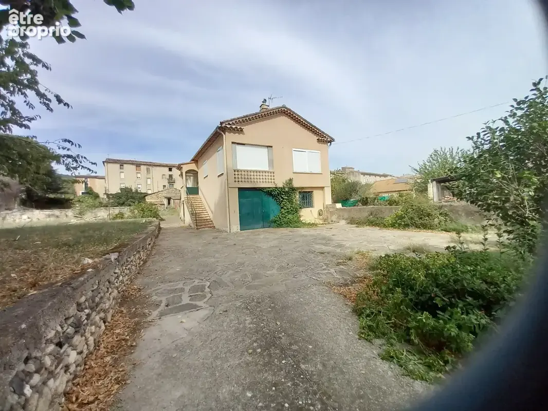 Maison individuelle avec grand jardin et grand garage. - photo 12