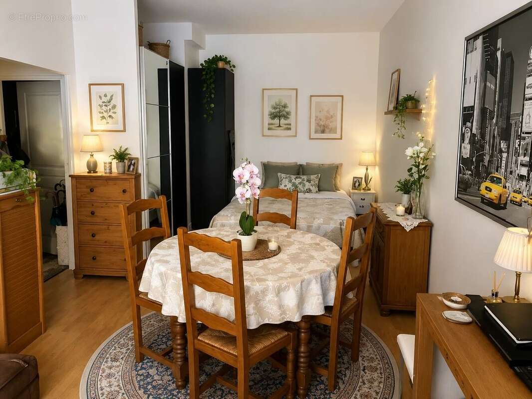 Appartement à PARIS-17E