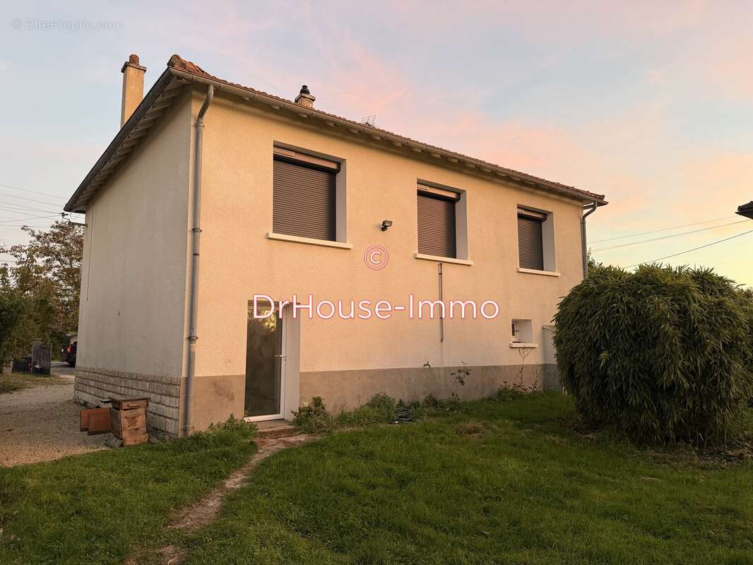 Maison à JAUNAY-CLAN