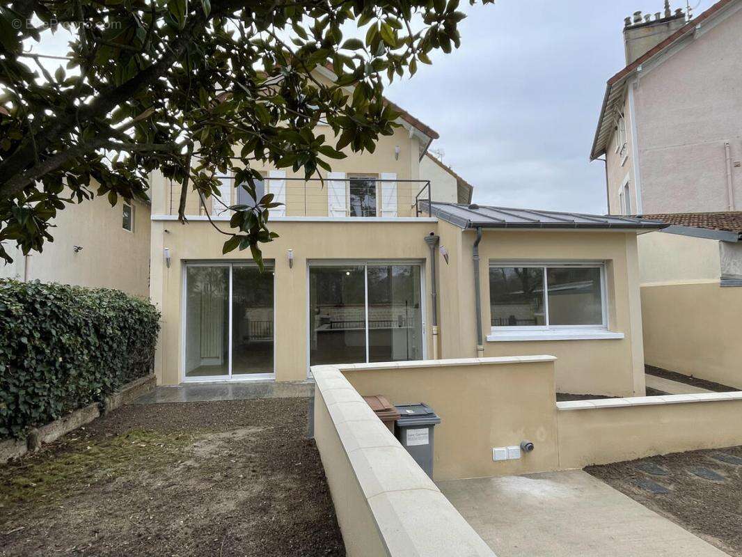 Maison 142 m² à Le Vesinet  - photo 3