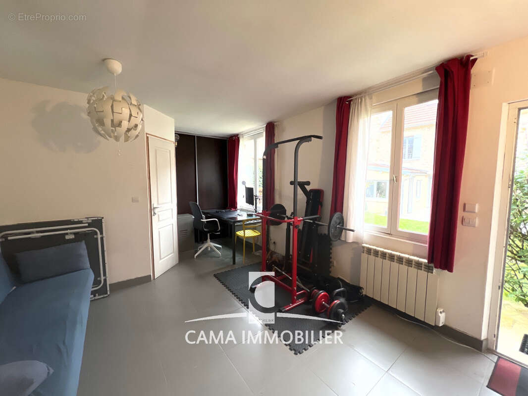 Maison à LES LOGES-EN-JOSAS