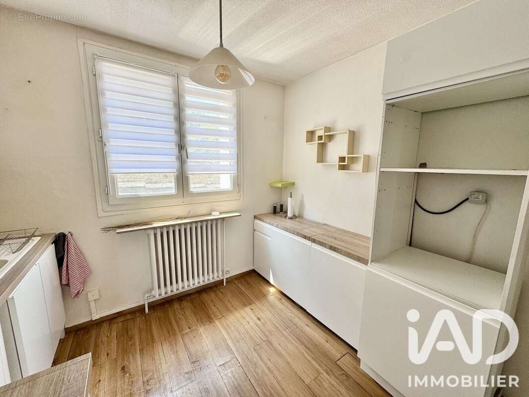 Appartement 75 m² à Saint-Etienne  - photo 9
