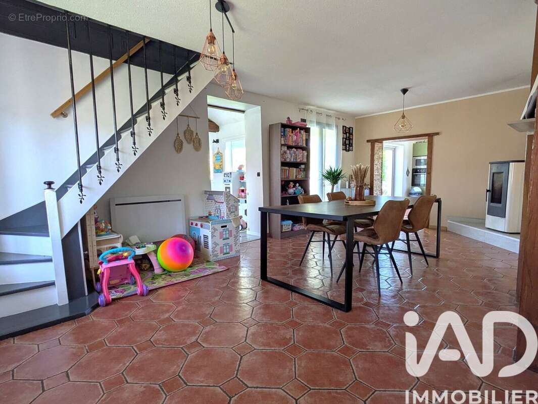 Photo 2 - Maison à WALINCOURT-SELVIGNY