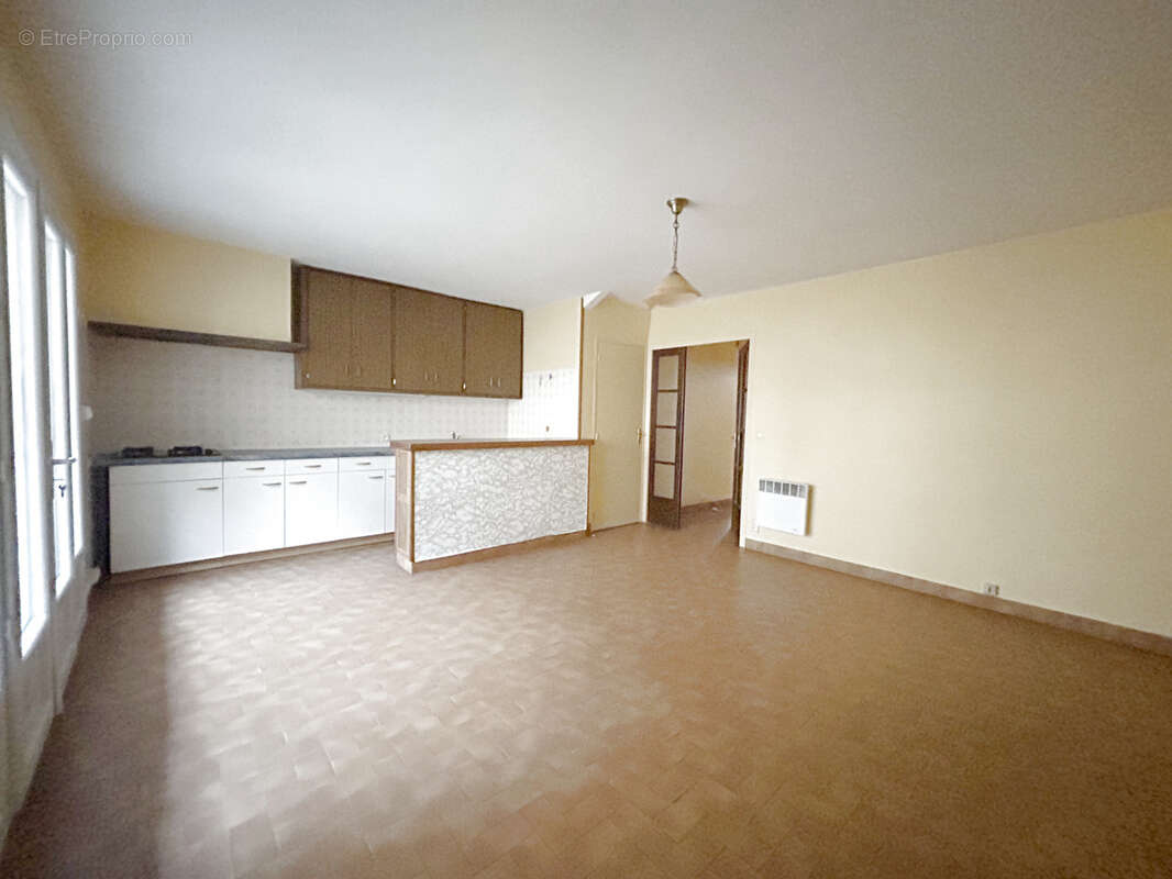 Maison à LEZIGNAN-CORBIERES