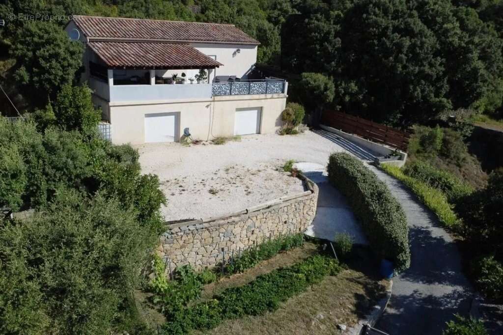 Maison à MONOBLET