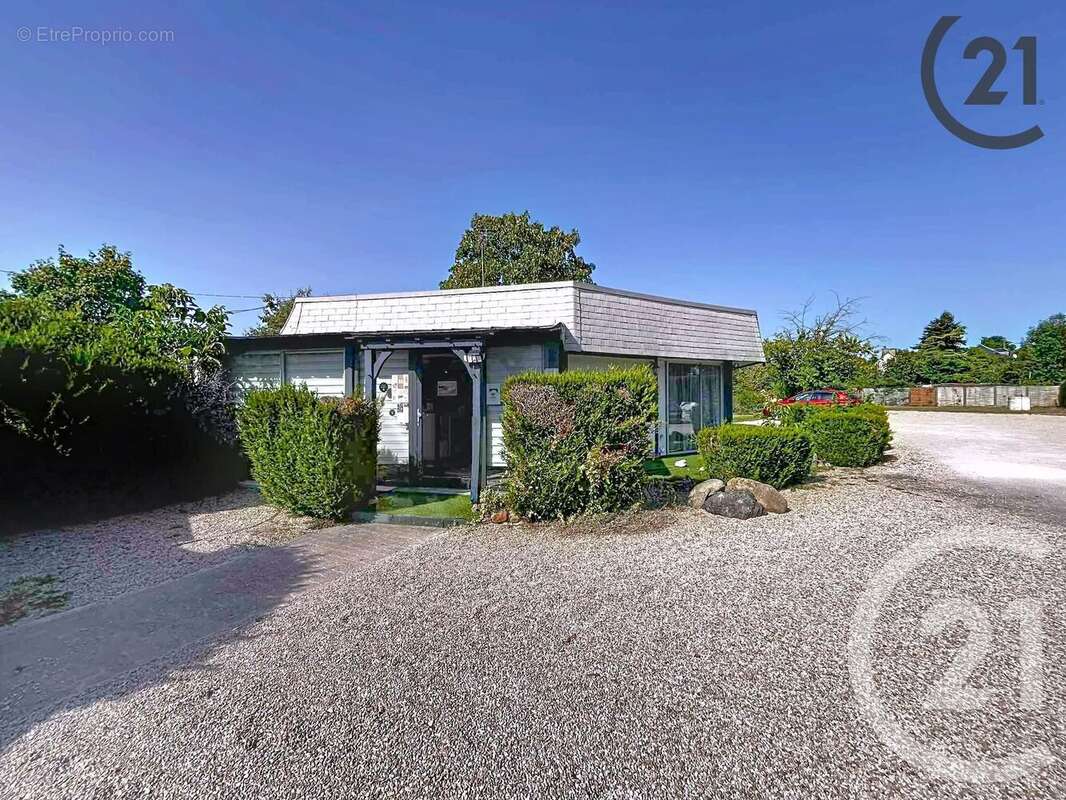 Autre à ESCOLIVES-SAINTE-CAMILLE