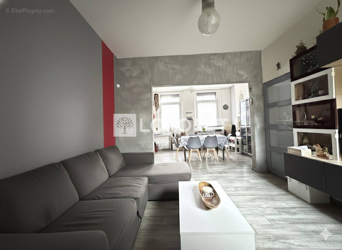 Maison à SIN-LE-NOBLE