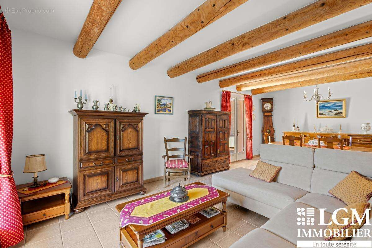 Maison à EGUILLES