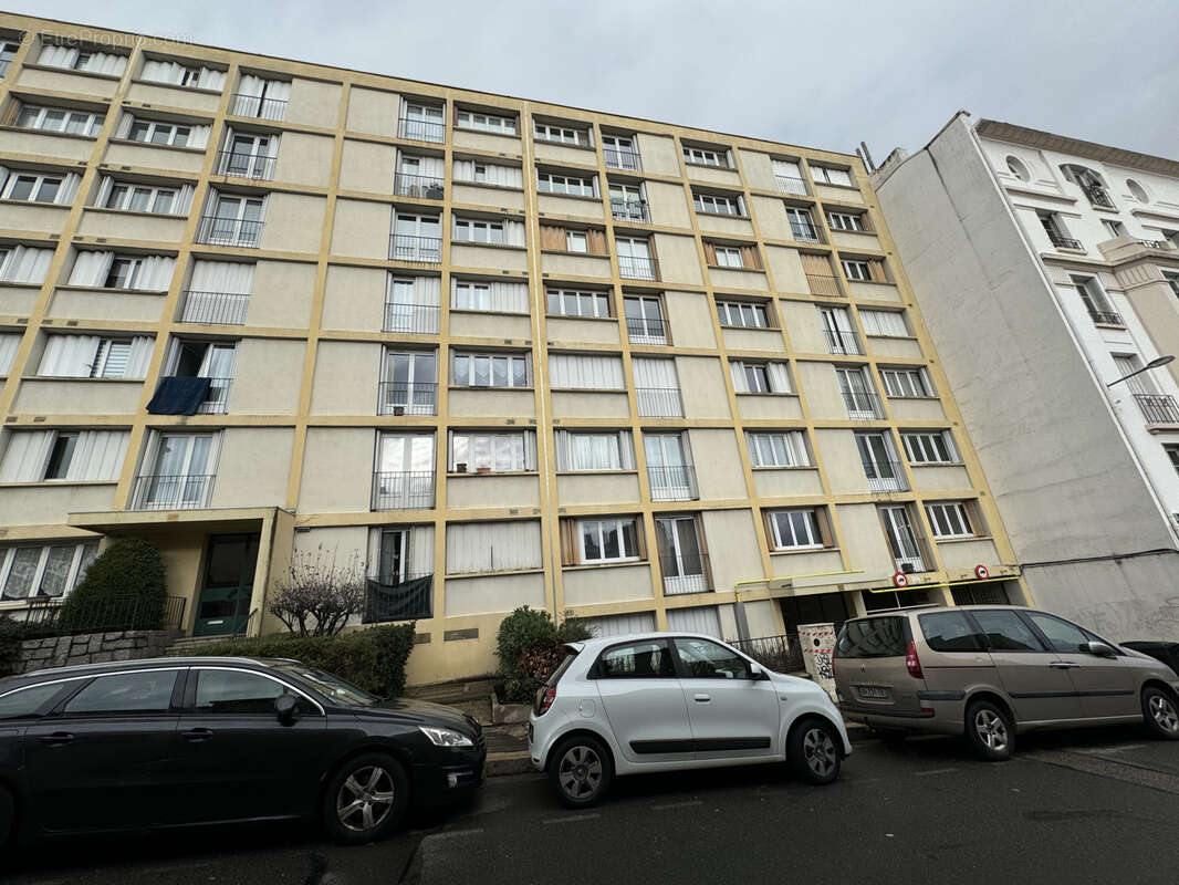 Appartement à SAINT-ETIENNE