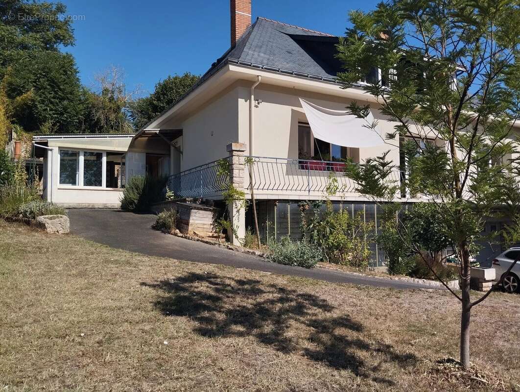 Maison à MONTREUIL-BELLAY