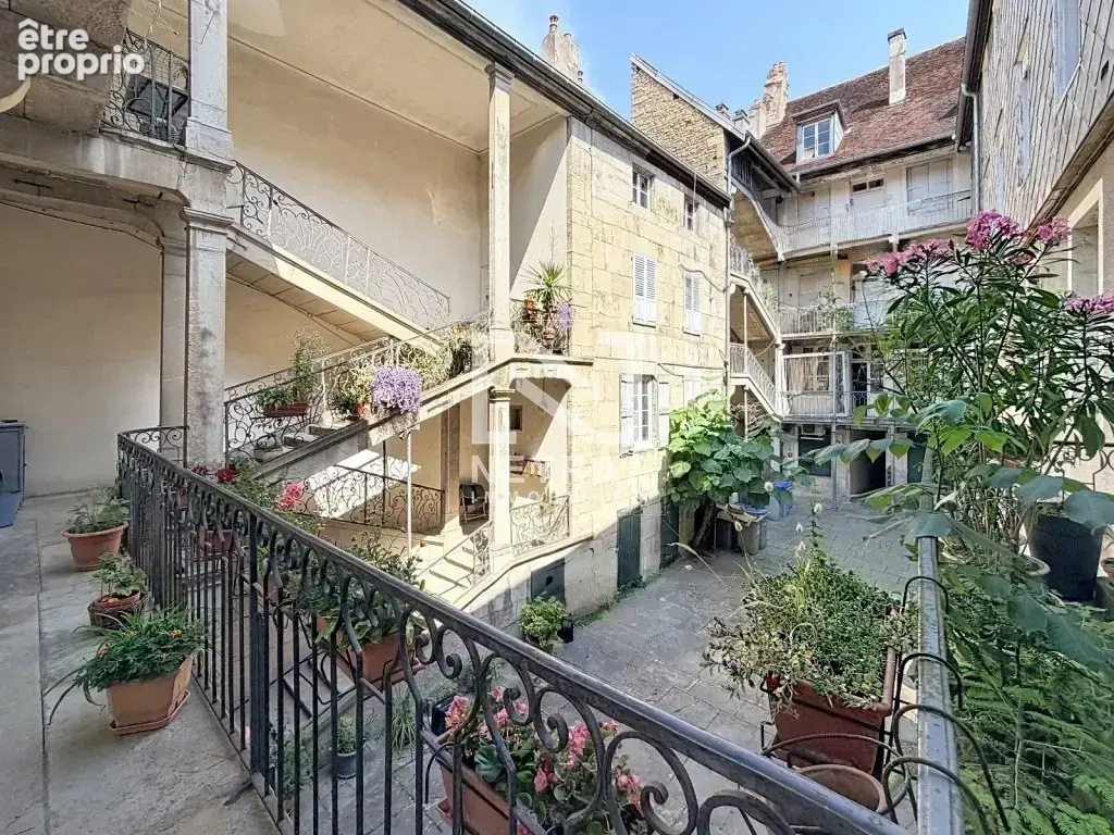 Appartement à LONS-LE-SAUNIER