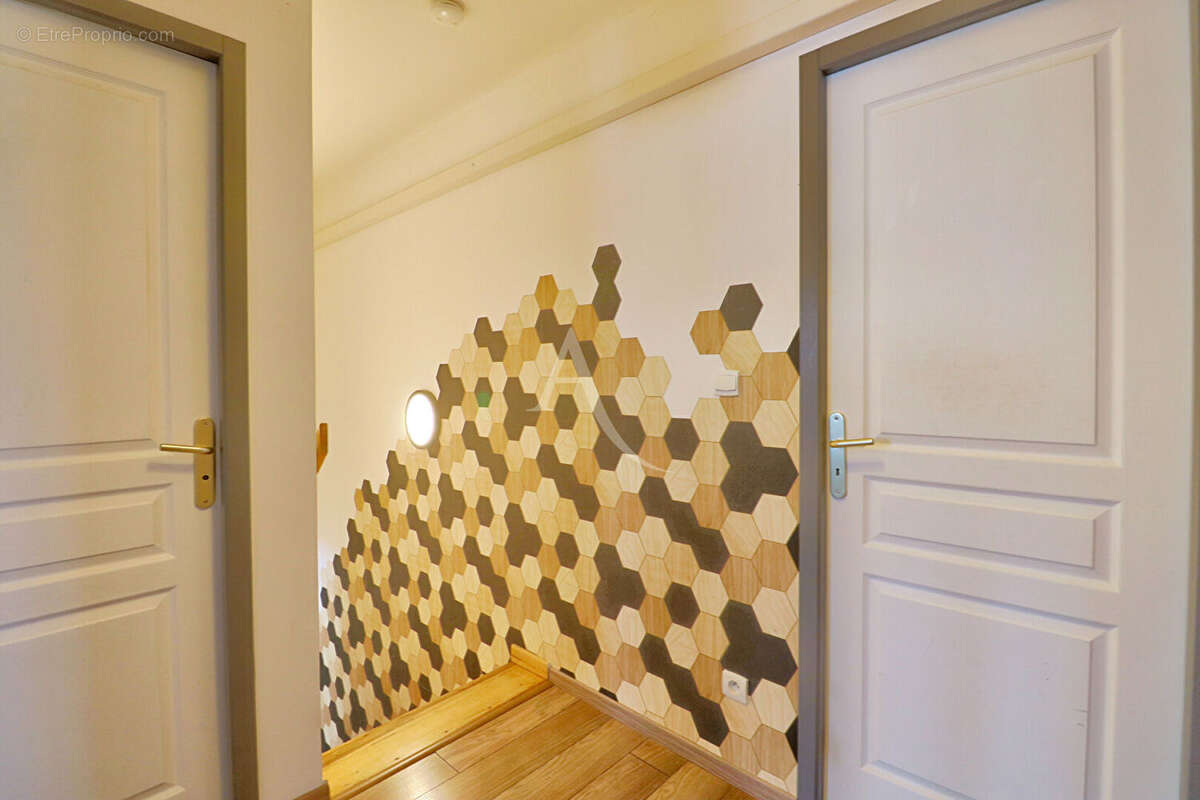 Maison à GREOUX-LES-BAINS