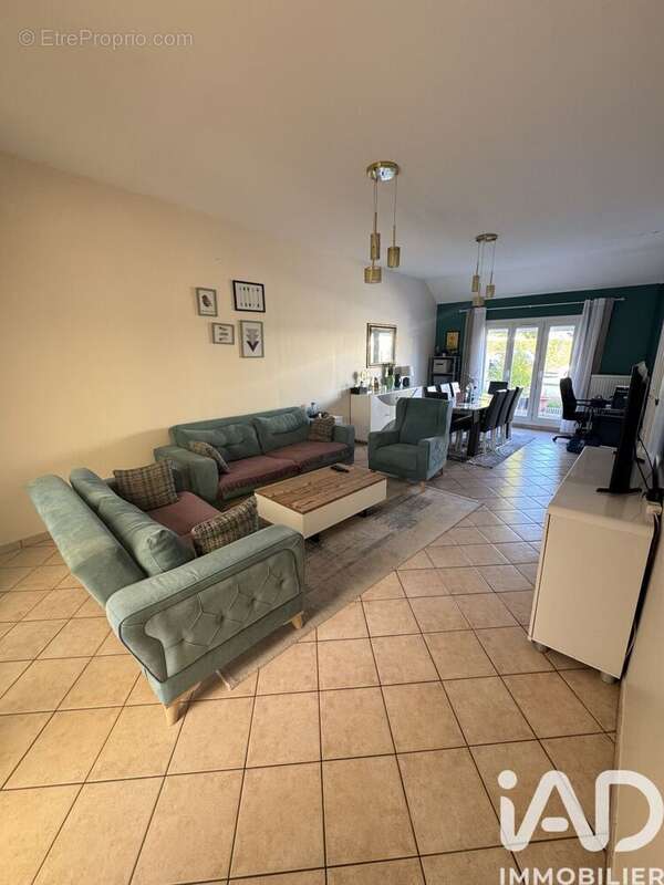 Photo 2 - Maison à SAINT-JEAN-DE-BRAYE