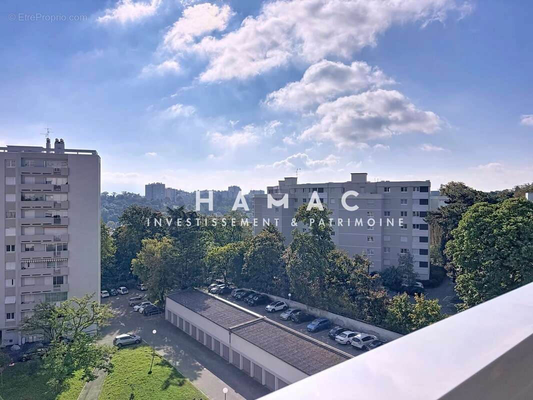 Appartement à OULLINS