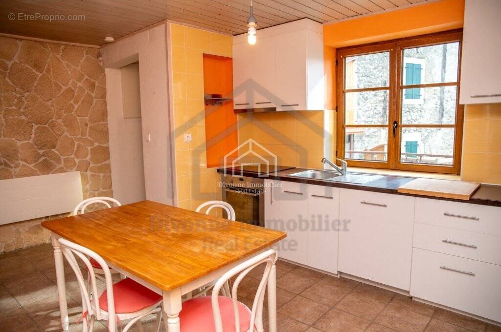 Appartement à DIVONNE-LES-BAINS