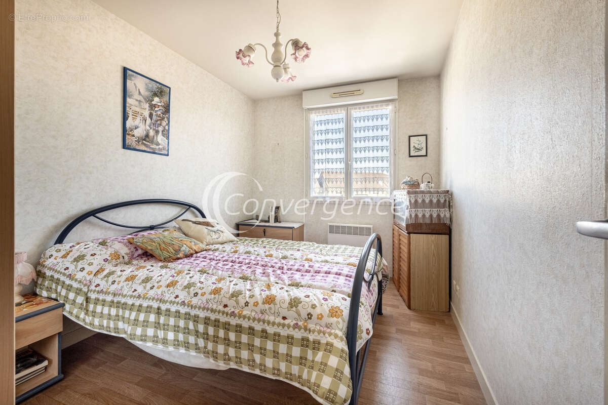 Appartement T3, accès PMR, ascenseur, garage et balcons SAINT JUNIEN - photo 6