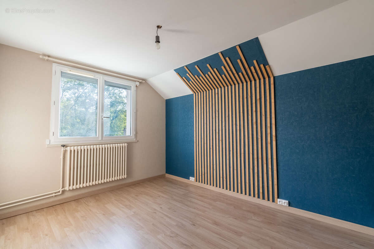 Maison à VILLENEUVE-LE-ROI