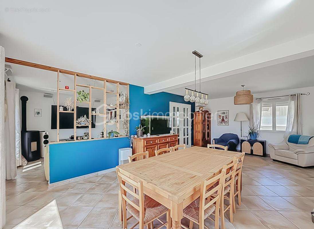 Maison à POMEROLS