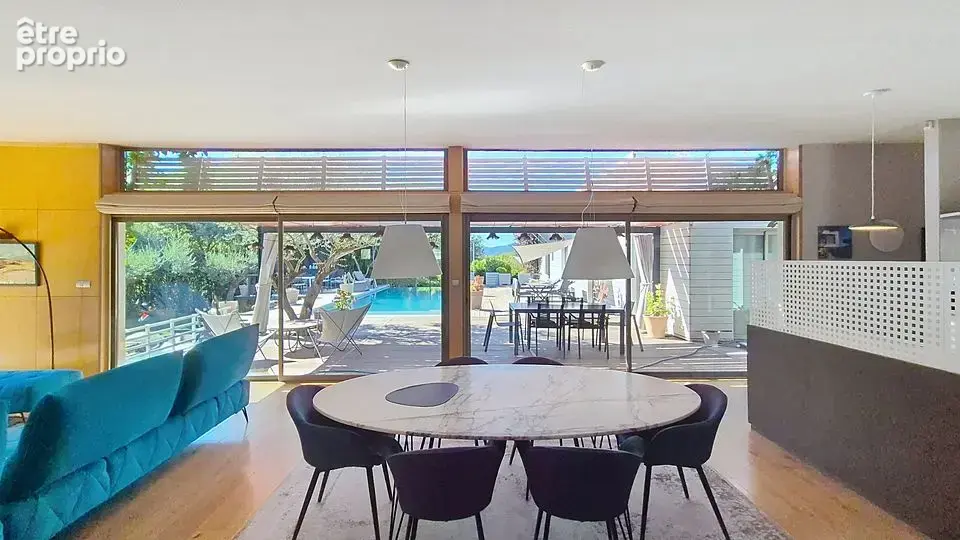 VIC-LE-FESQ   Magnifique villa contemporaine de plain-pied T5 d’environ 195 m2 avec piscine à débordement. - photo 13