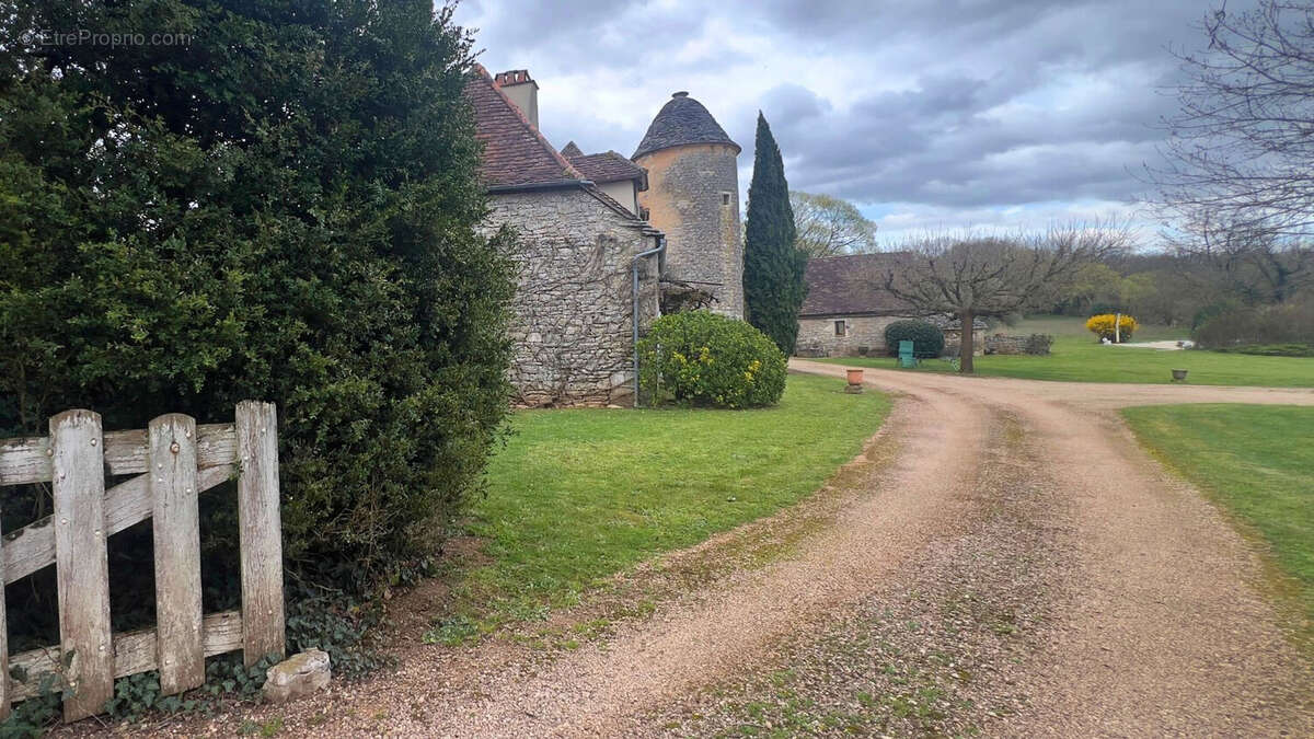 Propriété de charme avec dépendances et 7 hectares dans le lot - photo 4