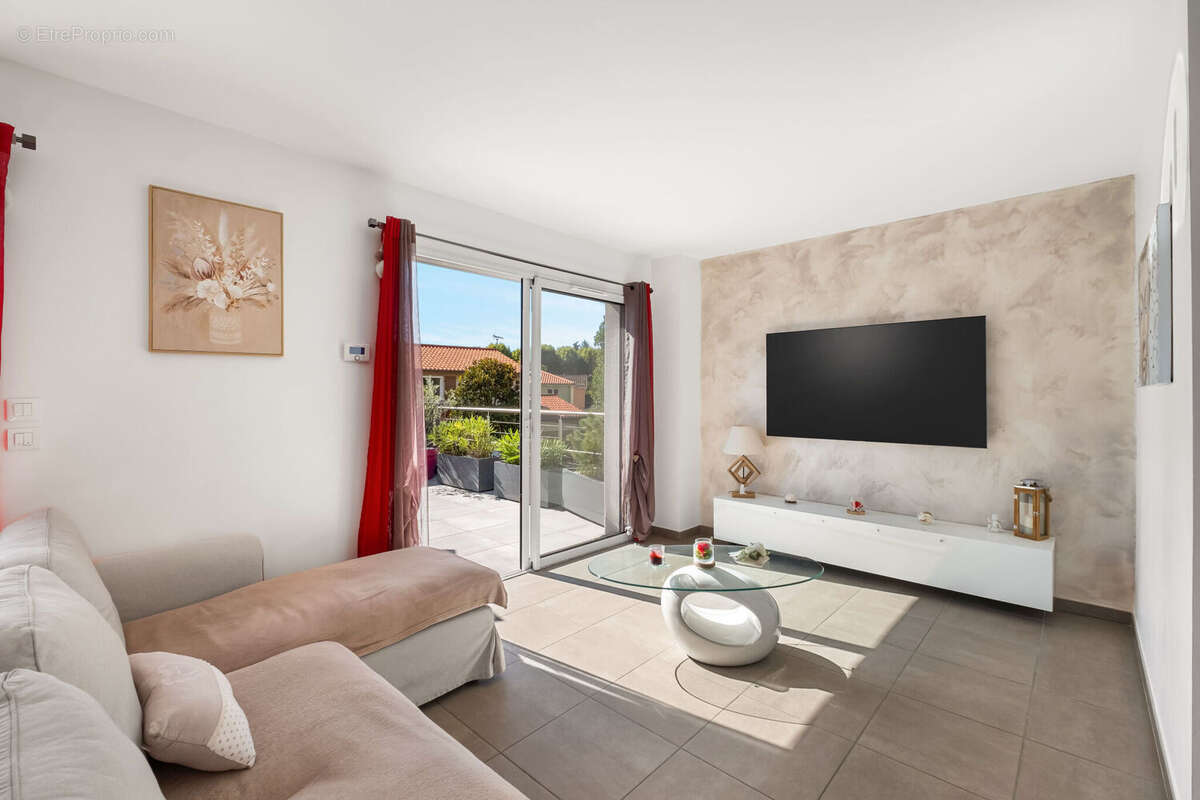 Photo 4 - Maison à SIMANDRES